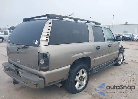 2002 Chevrolet Suburban Z71 из США, поврежденный, VIN 3GNFK16Z12G302970